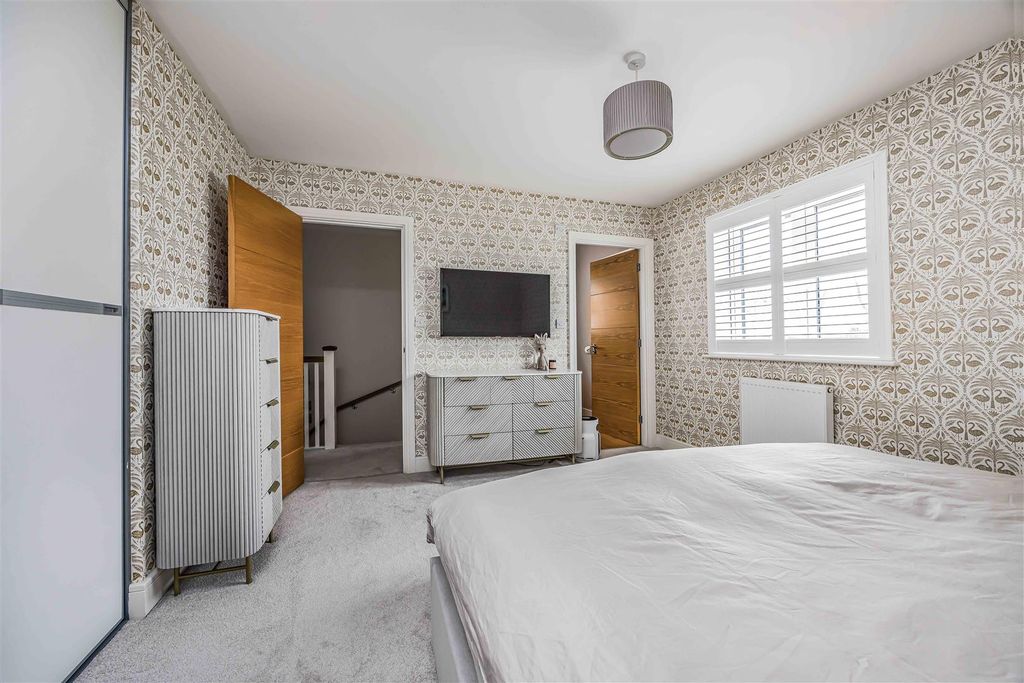 Property photo 2 of 25 8 Orchard Place, Shripney Road, Bognor Regis-Small