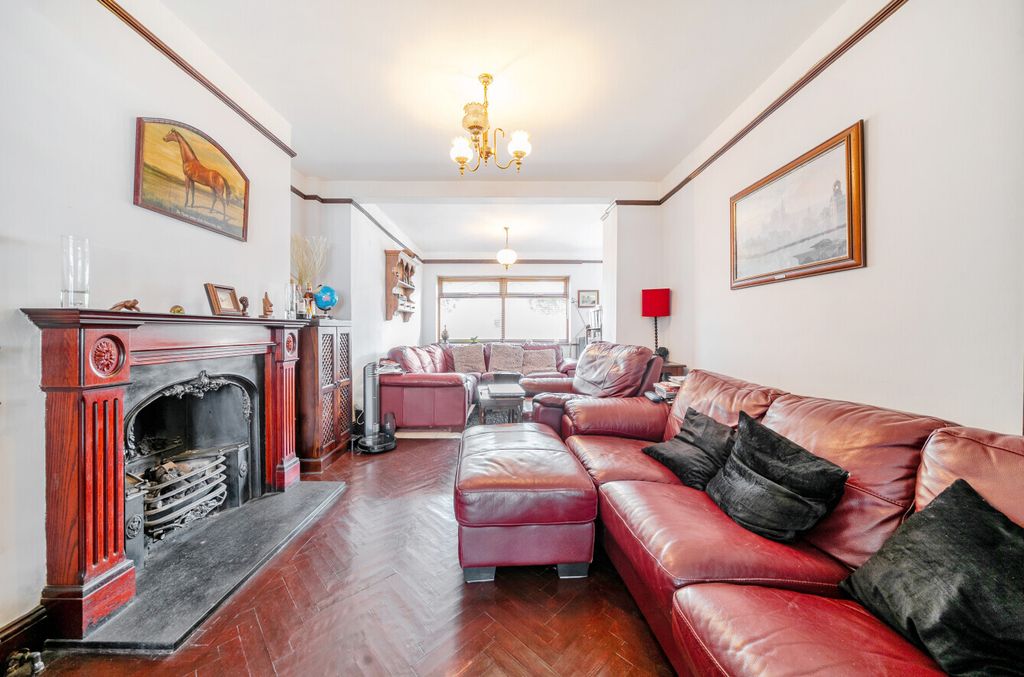 Property photo 2 of 15 Picture No. 02