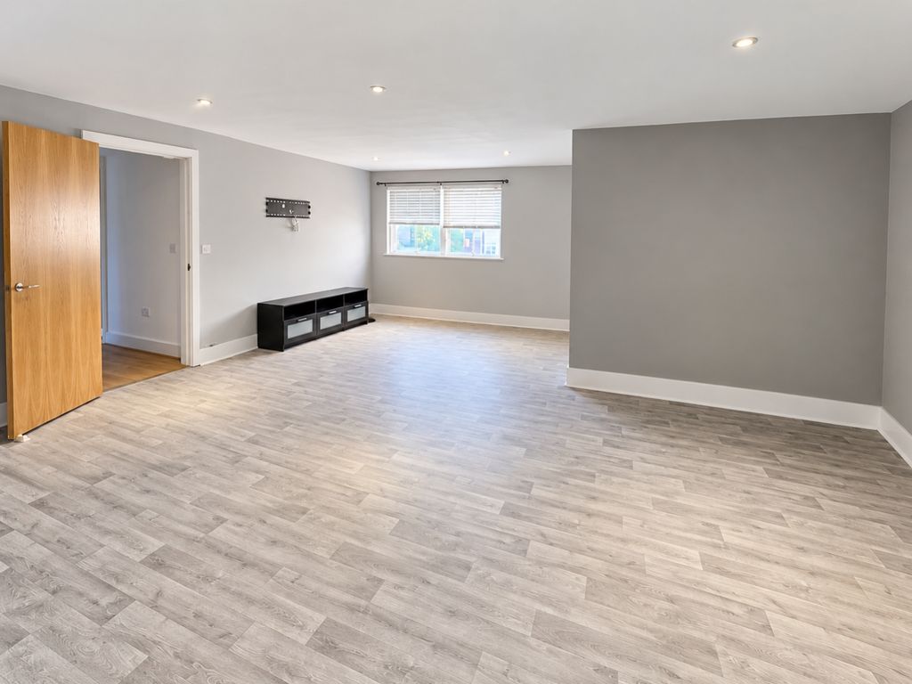 Property photo 2 of 8 2