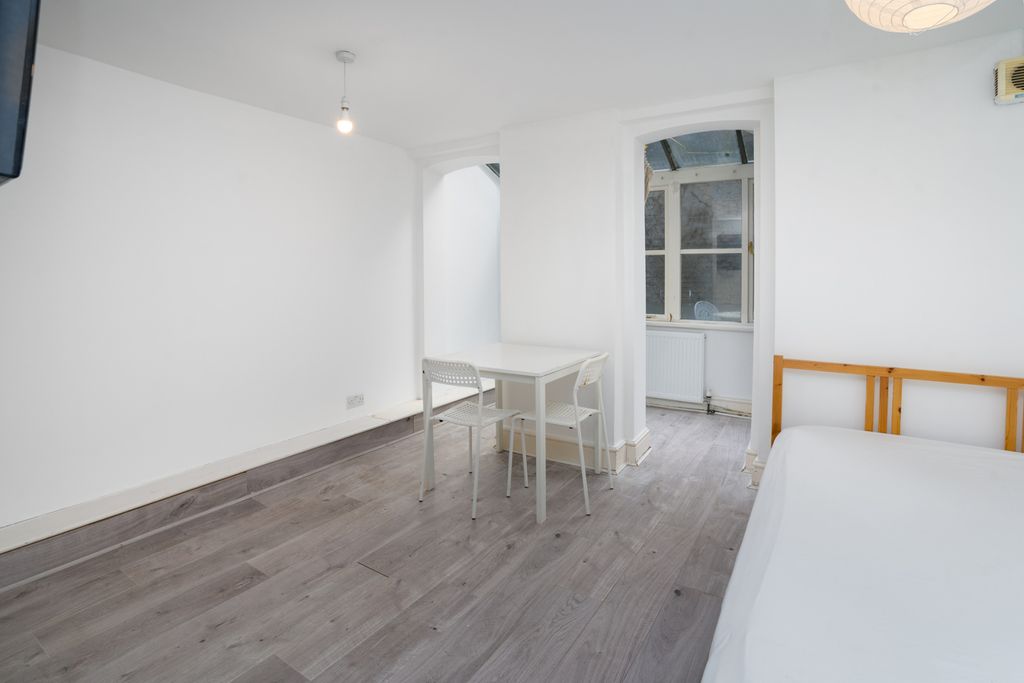 Property photo 1 of 7 Picture No. 02
