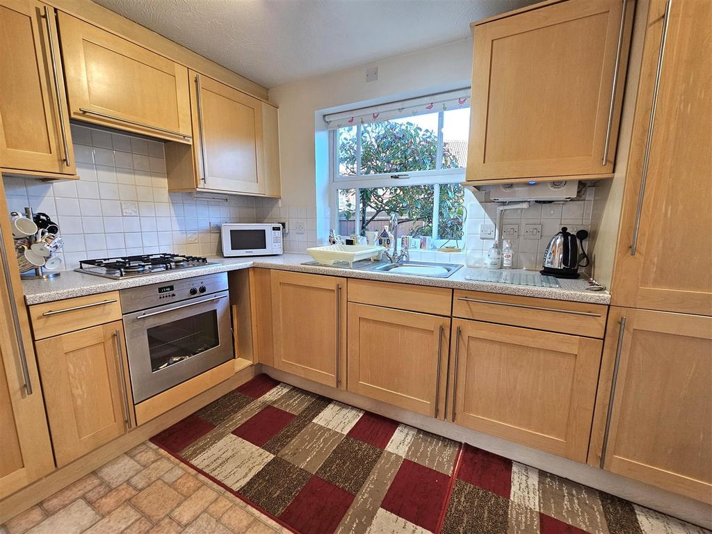 Property photo 2 of 14