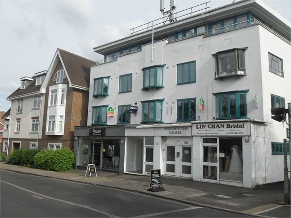 Property photo 1 of 10 2 Bedroom Flat For Rent In Strawberry Hill