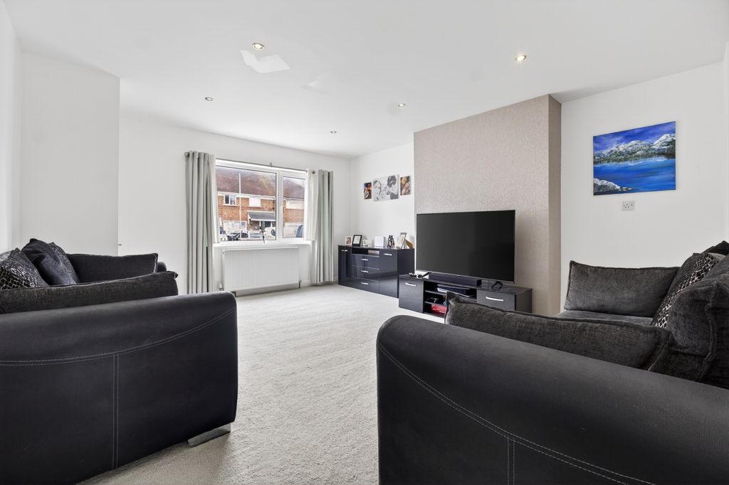 Property photo 2 of 14 Living Room