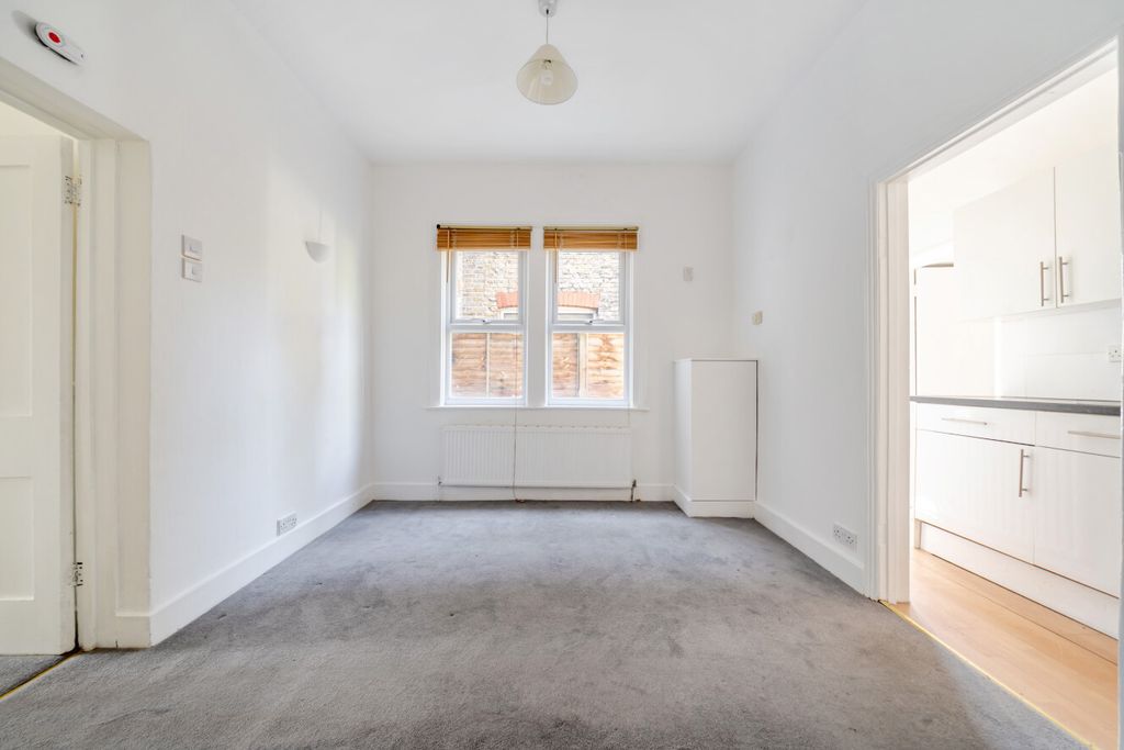 Property photo 3 of 10 1503506-9-6A75Bcb...