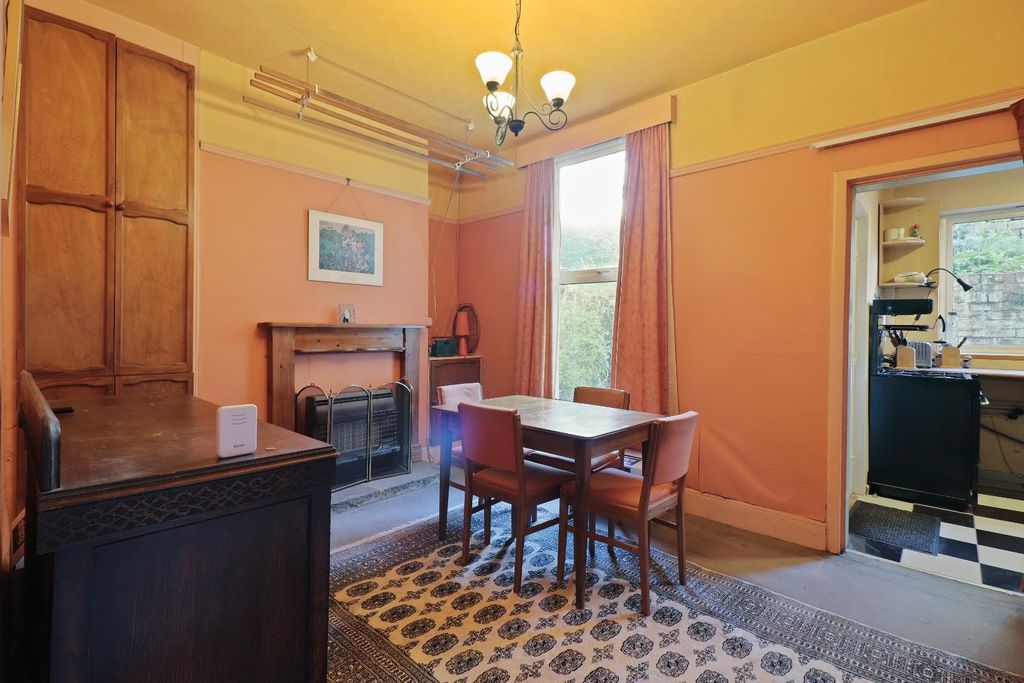Property photo 3 of 29 Dining Room
