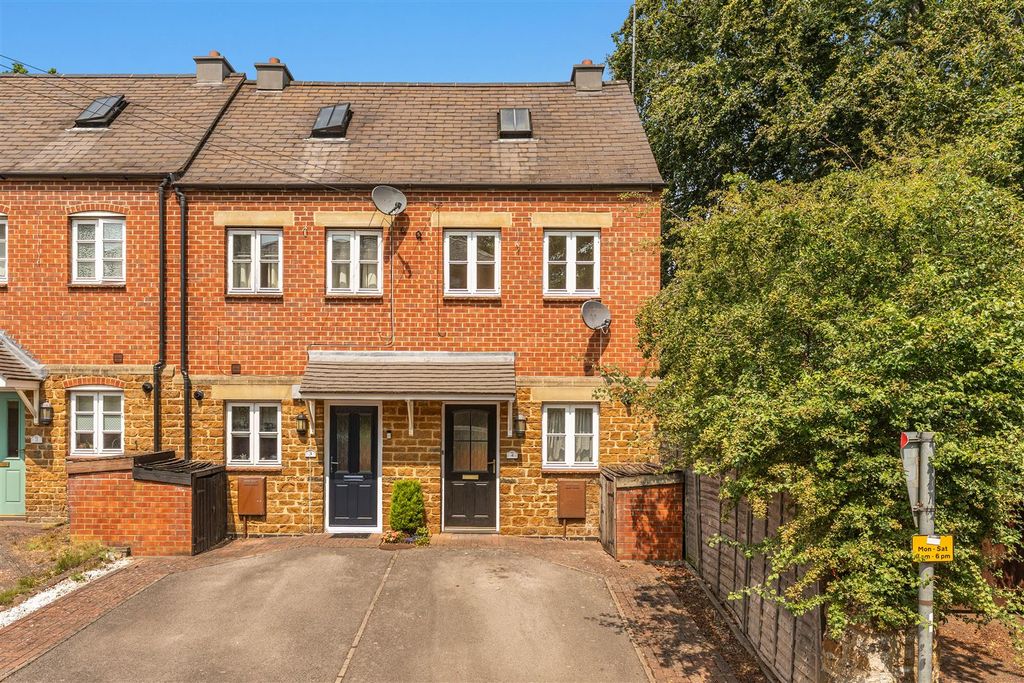 Property photo 1 of 13 4 Jervis Terrace, Banbury-1.Jpg