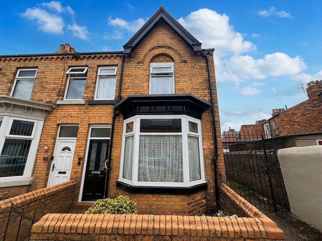 Property photo 1 of 11