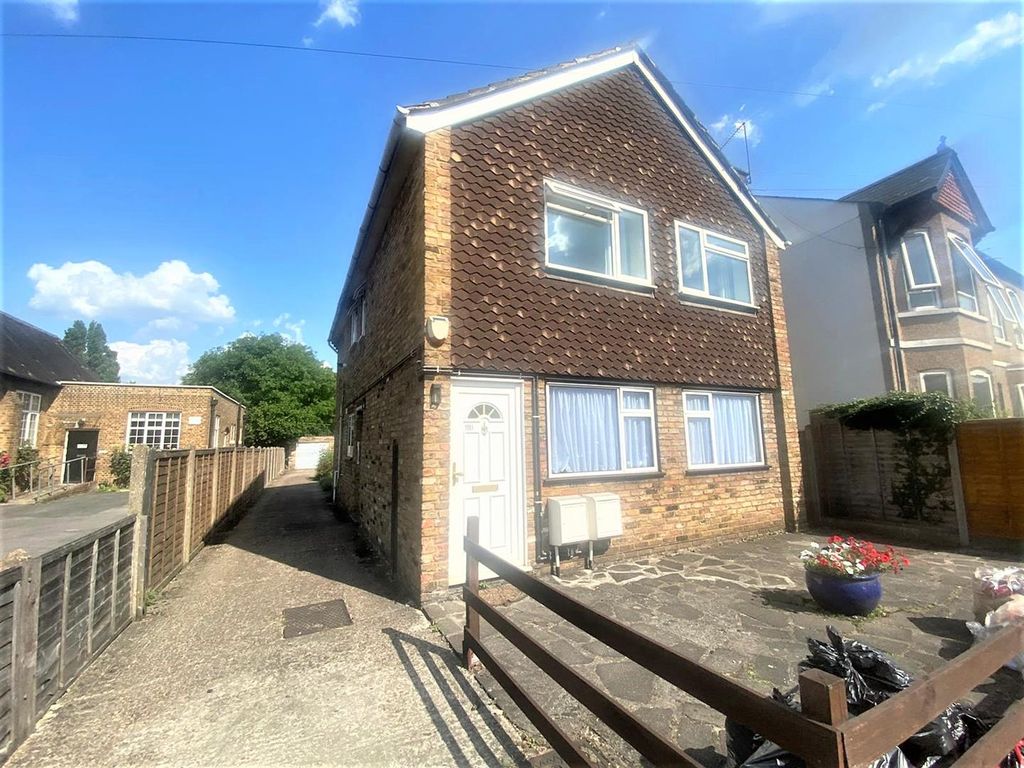 Property photo 1 of 9 External