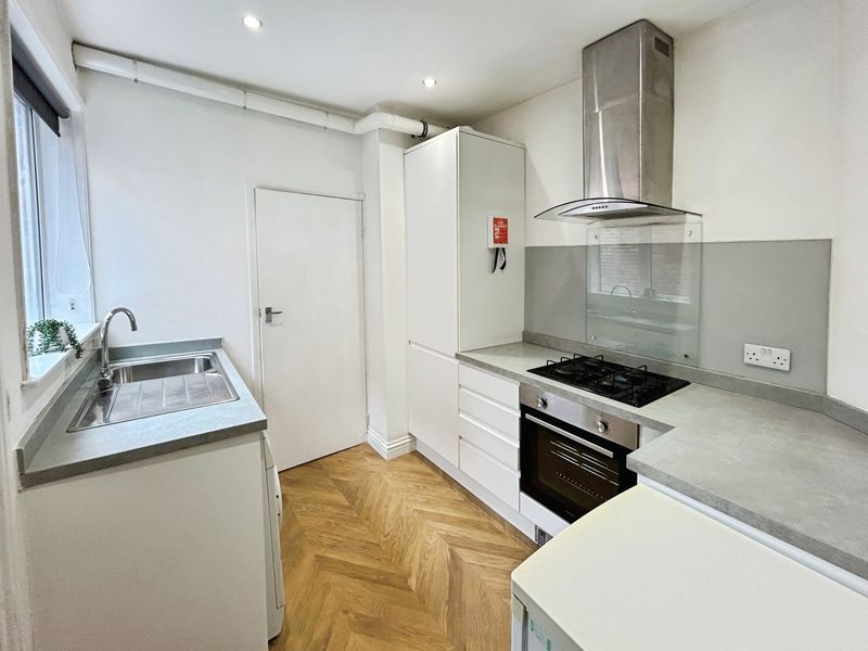 Property photo 3 of 7 Photo 5