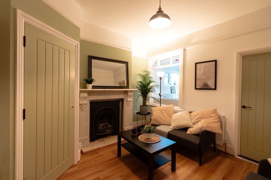 Property photo 3 of 20