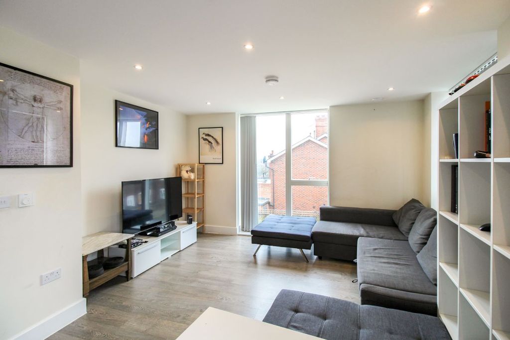 Property photo 2 of 17