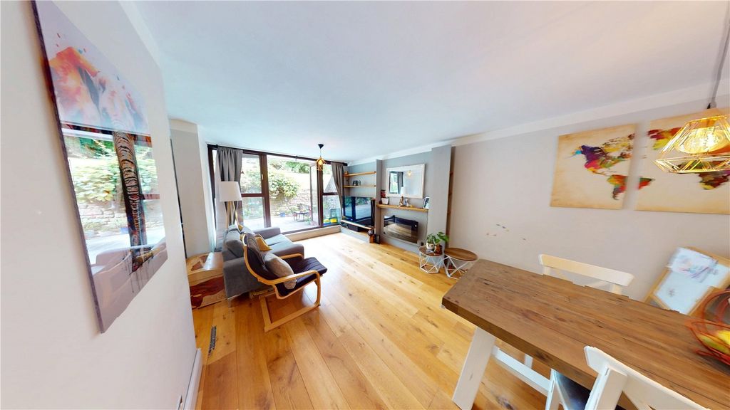 Property photo 1 of 10 Picture No. 04