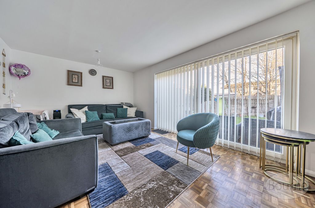 Property photo 2 of 15 A6Ecf086-4A0E-49E...