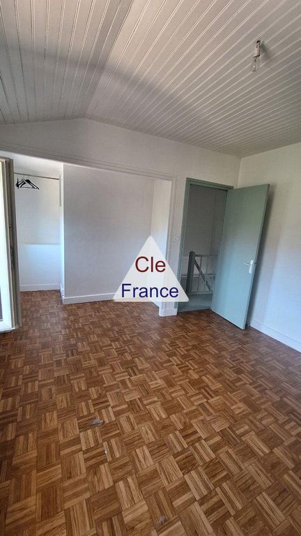 Property photo 3 of 23