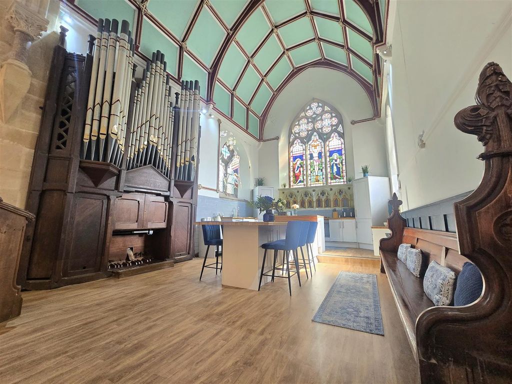 Property photo 2 of 27 Kitchen