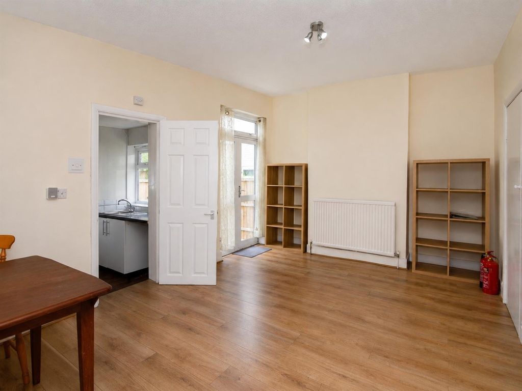 Property photo 1 of 11 09_Living_Dining_Room_Straightened.Jpg