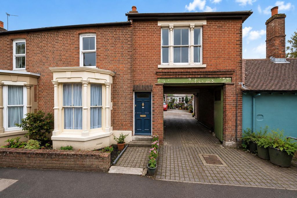 Property photo 1 of 18 Main External.Jpg