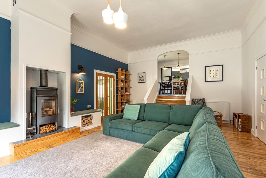 Property photo 2 of 45 Sitting Room