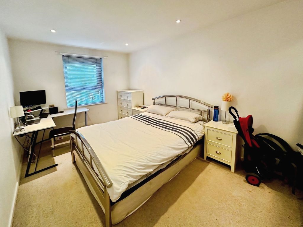 Property photo 3 of 7 Picture No. 11