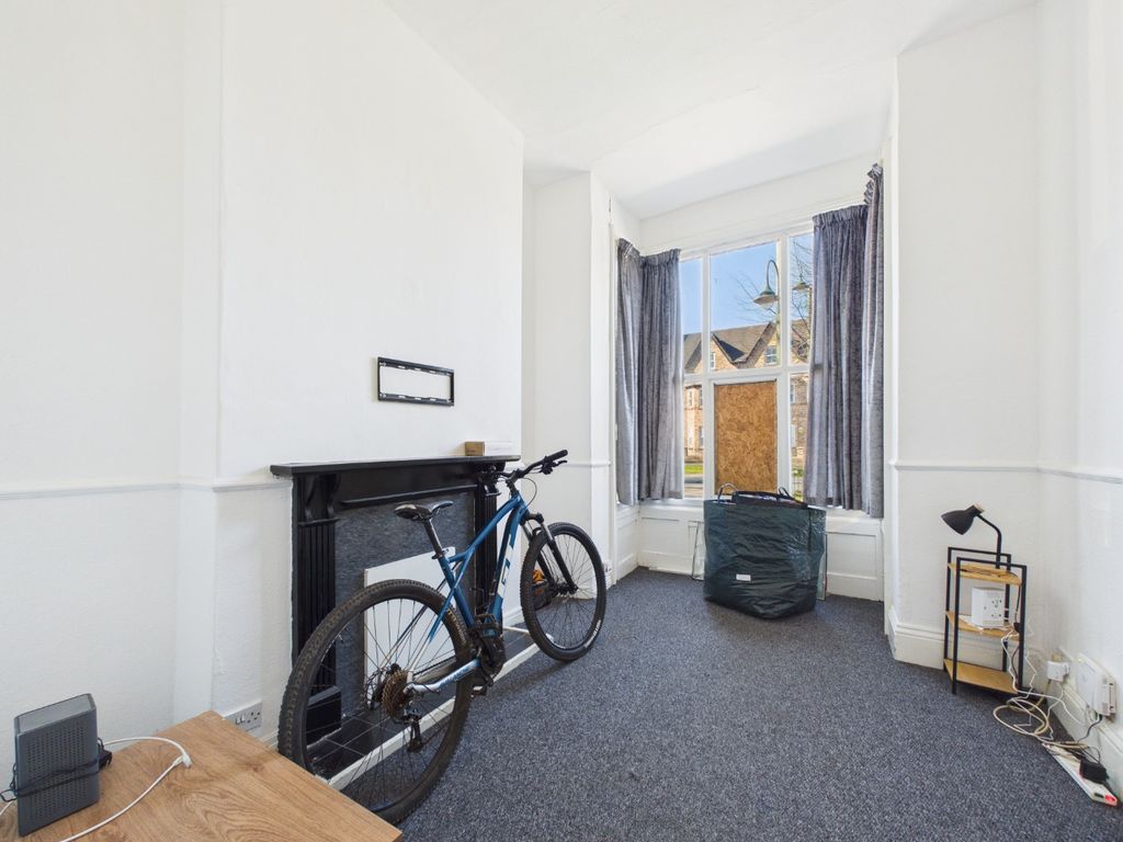 Property photo 2 of 10 4984383