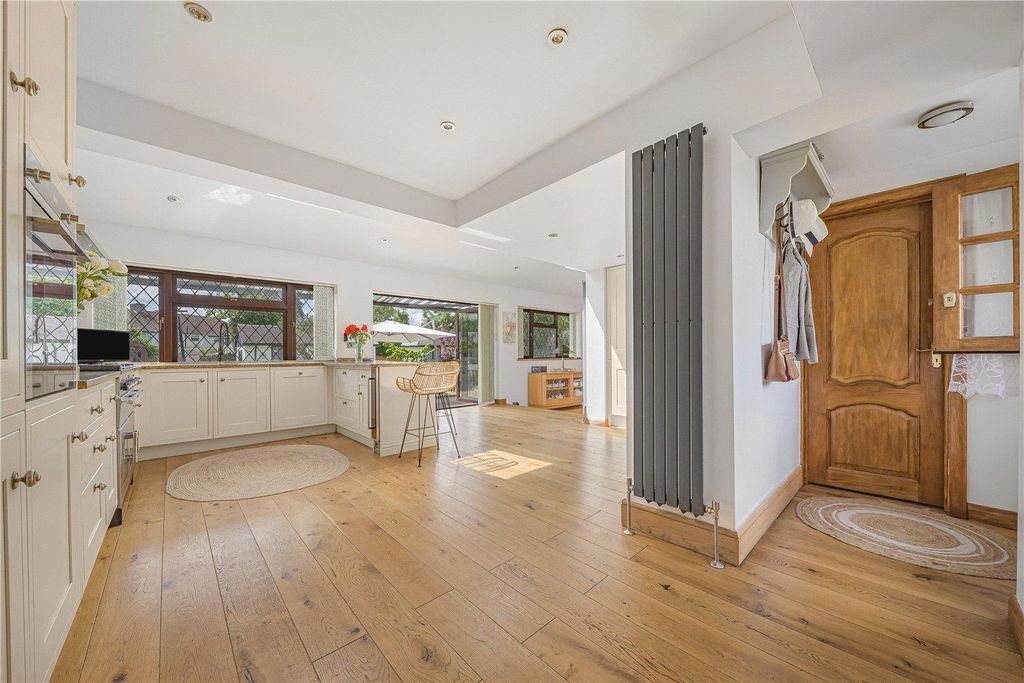 Property photo 2 of 30 Picture No. 18