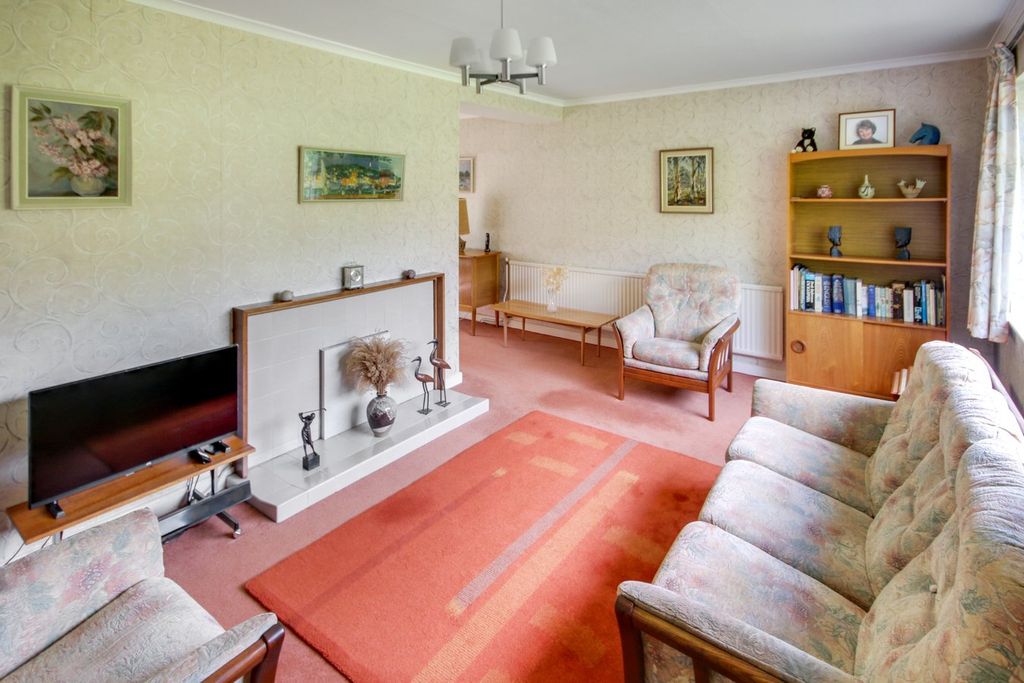 Property photo 3 of 18