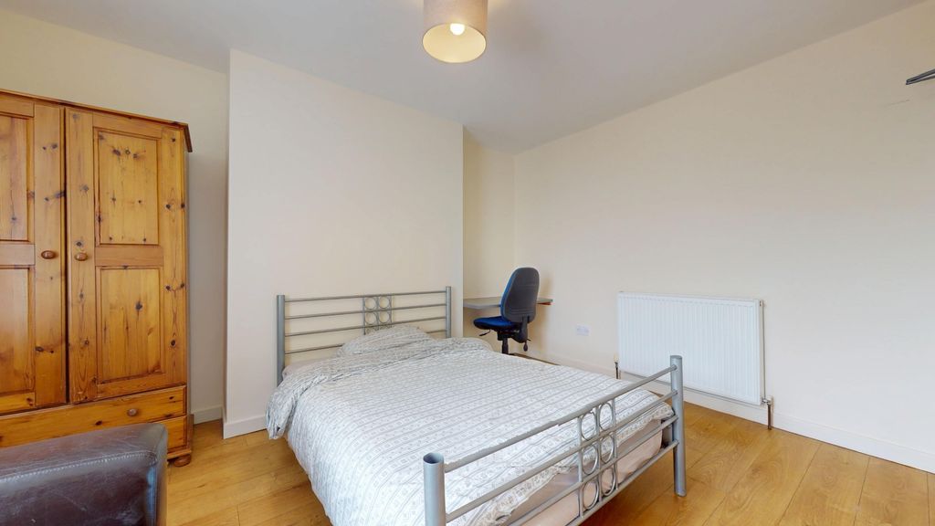Property photo 2 of 45 4253493