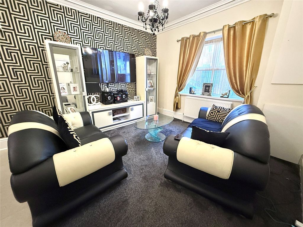 Property photo 3 of 29 Picture No. 02