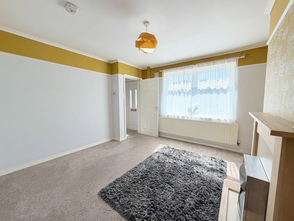 Property photo 3 of 23