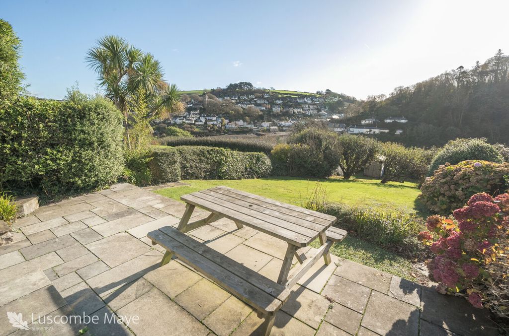 Property photo 3 of 22