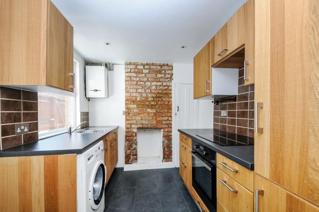 Property photo 2 of 12 Kitchen