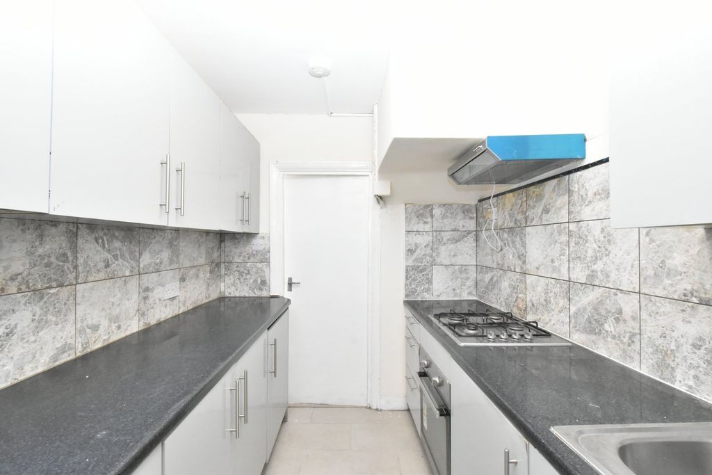Property photo 3 of 13 Gallery
