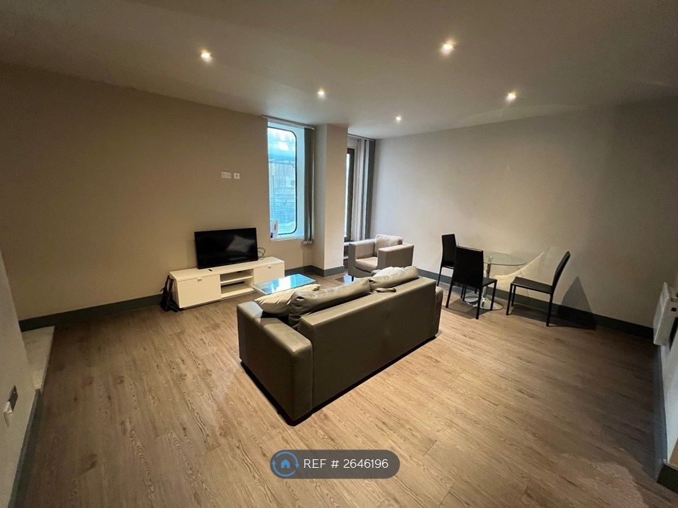 Property photo 1 of 6 Lounge