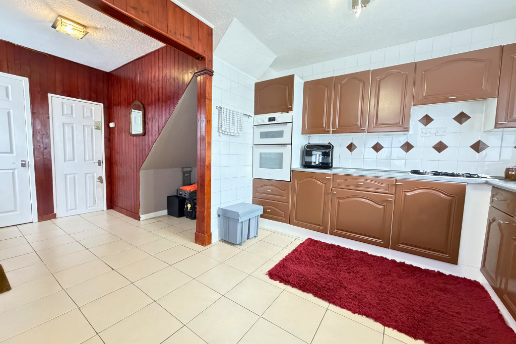 Property photo 2 of 29