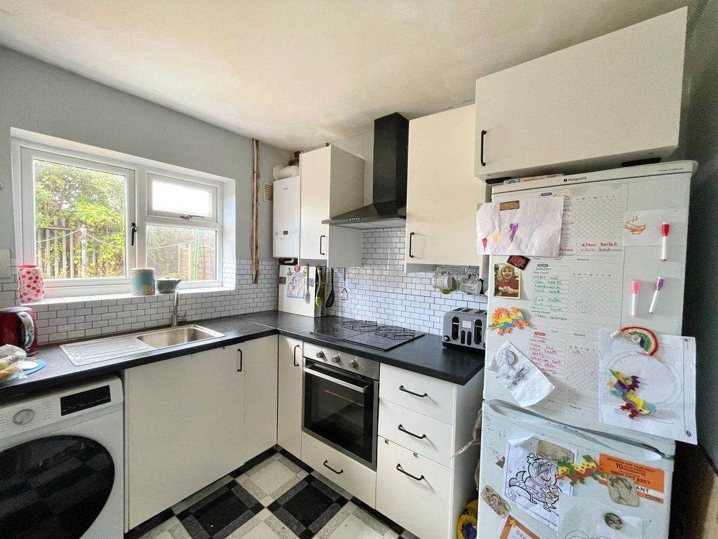Property photo 3 of 8