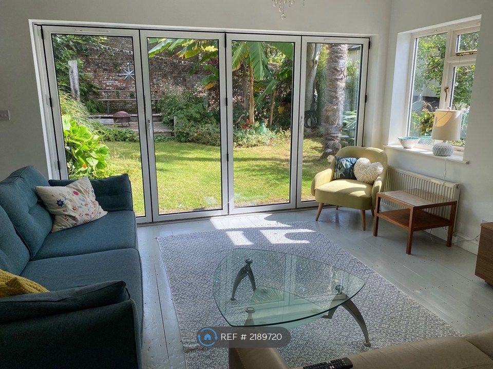 Property photo 3 of 35
