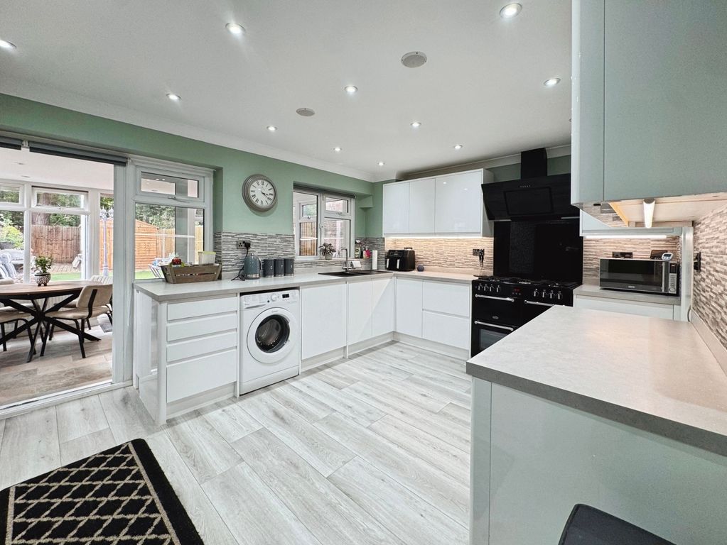 Property photo 2 of 16 Pbox-Img.Jpg