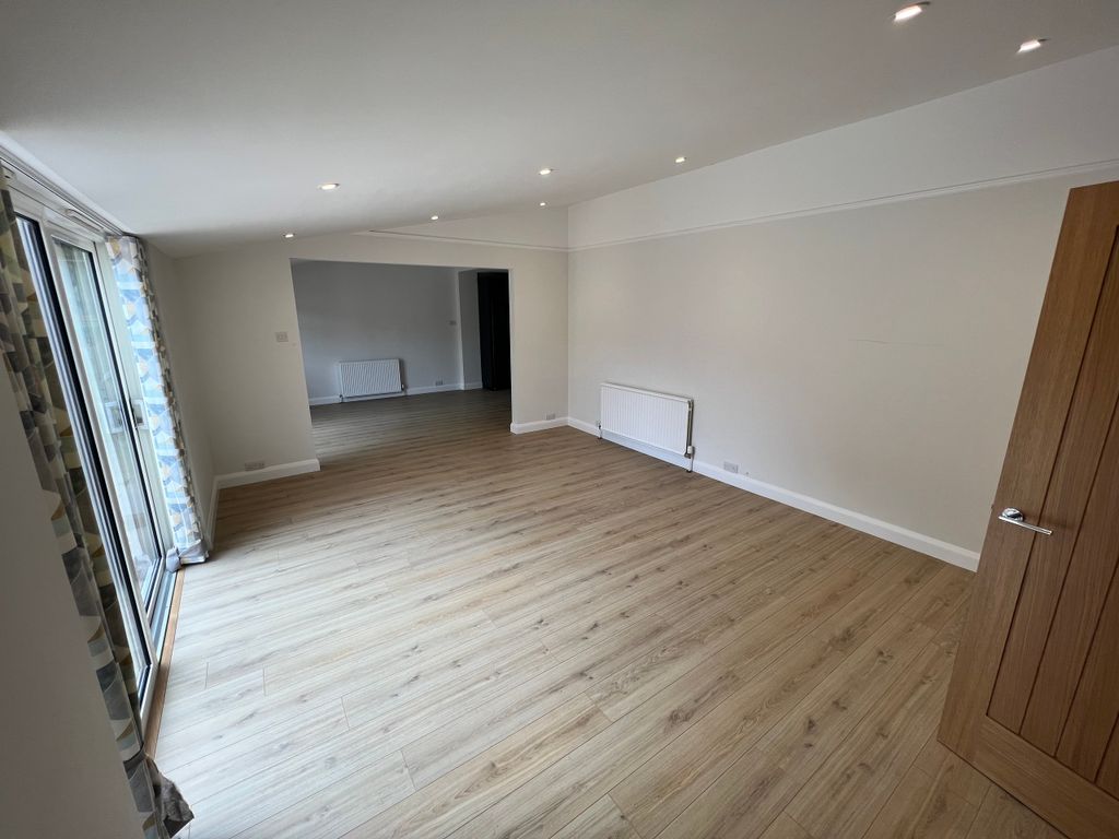Property photo 3 of 11 Img_2275