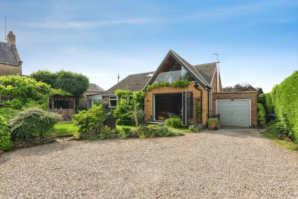Property photo 2 of 35 Pbox-Img.Jpg