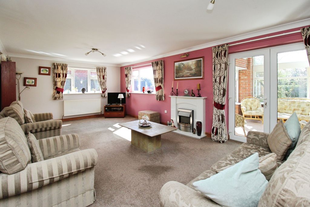 Property photo 3 of 14