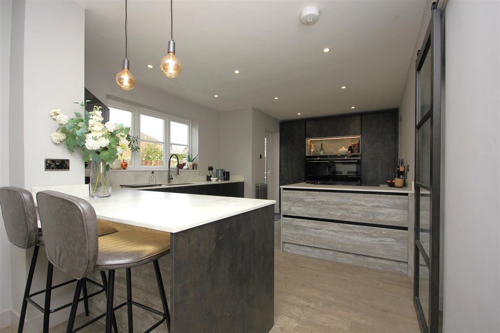 Property photo 2 of 19 Img_0466.Jpg