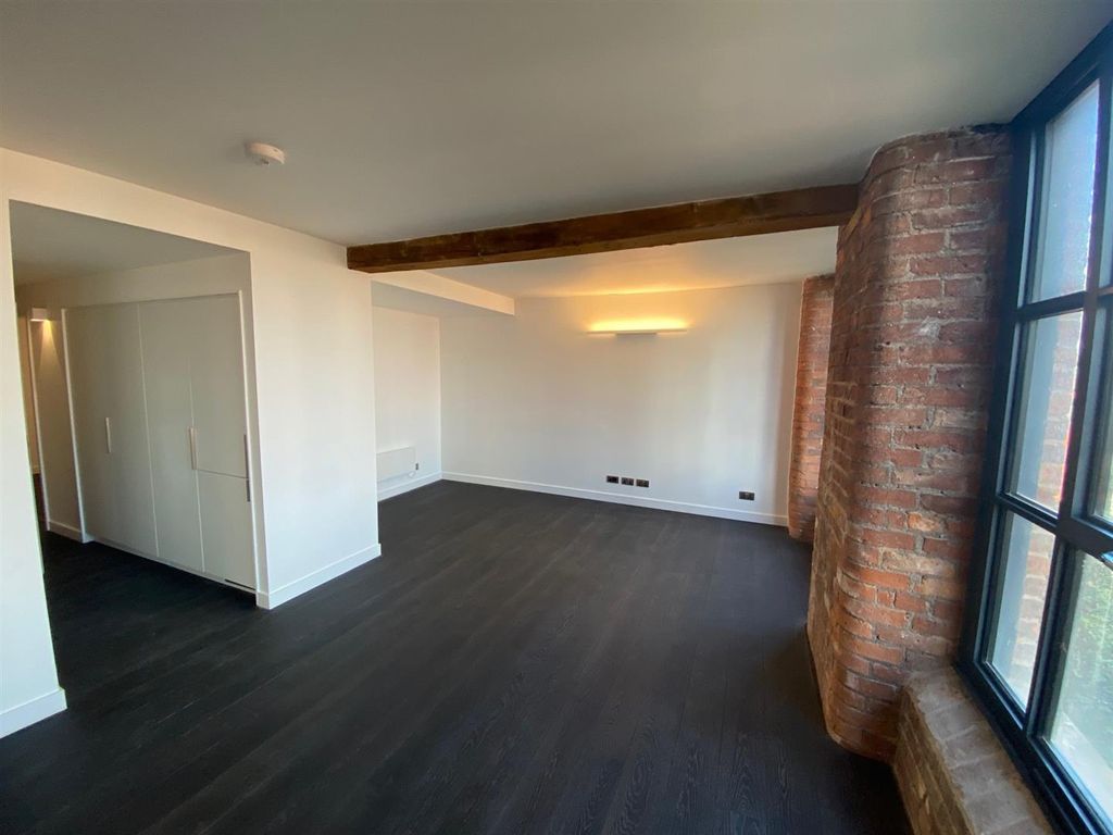 Property photo 2 of 15 Living Room