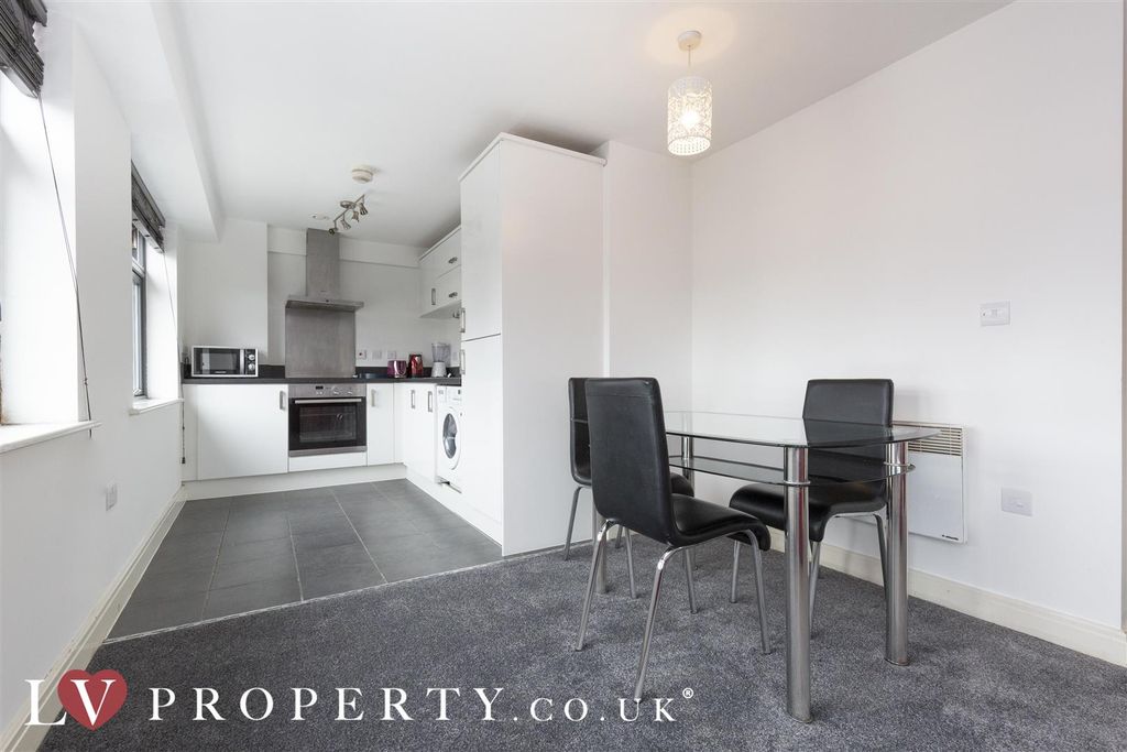 Property photo 3 of 12 N2.Jpg