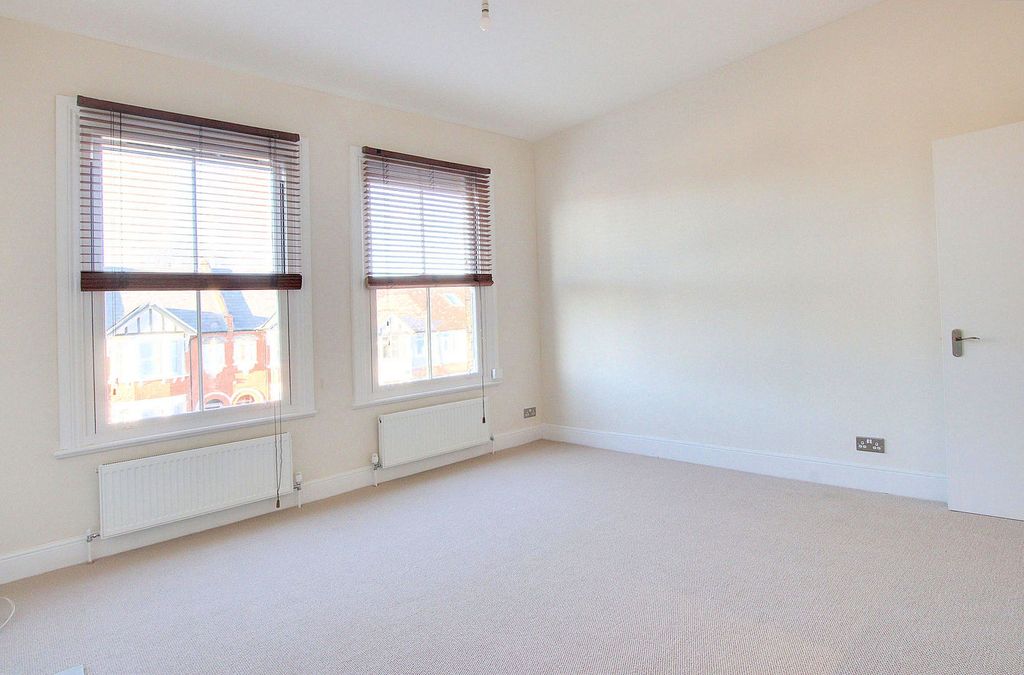 Property photo 3 of 8