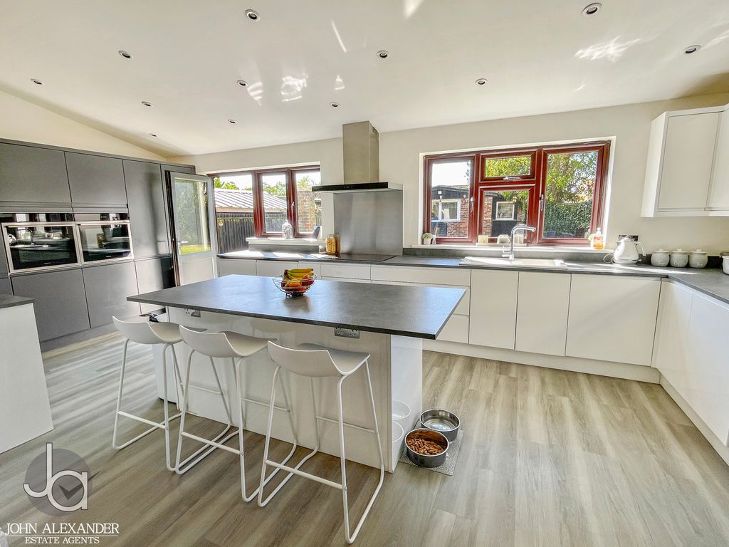 Property photo 3 of 36 20260424_150726007_0.5