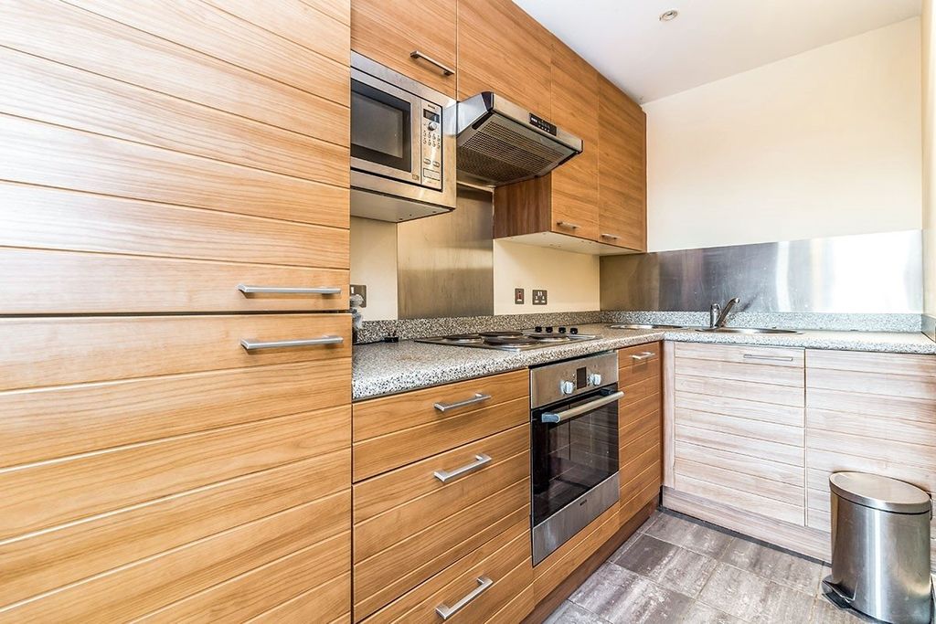 Property photo 3 of 8 Picture No. 13