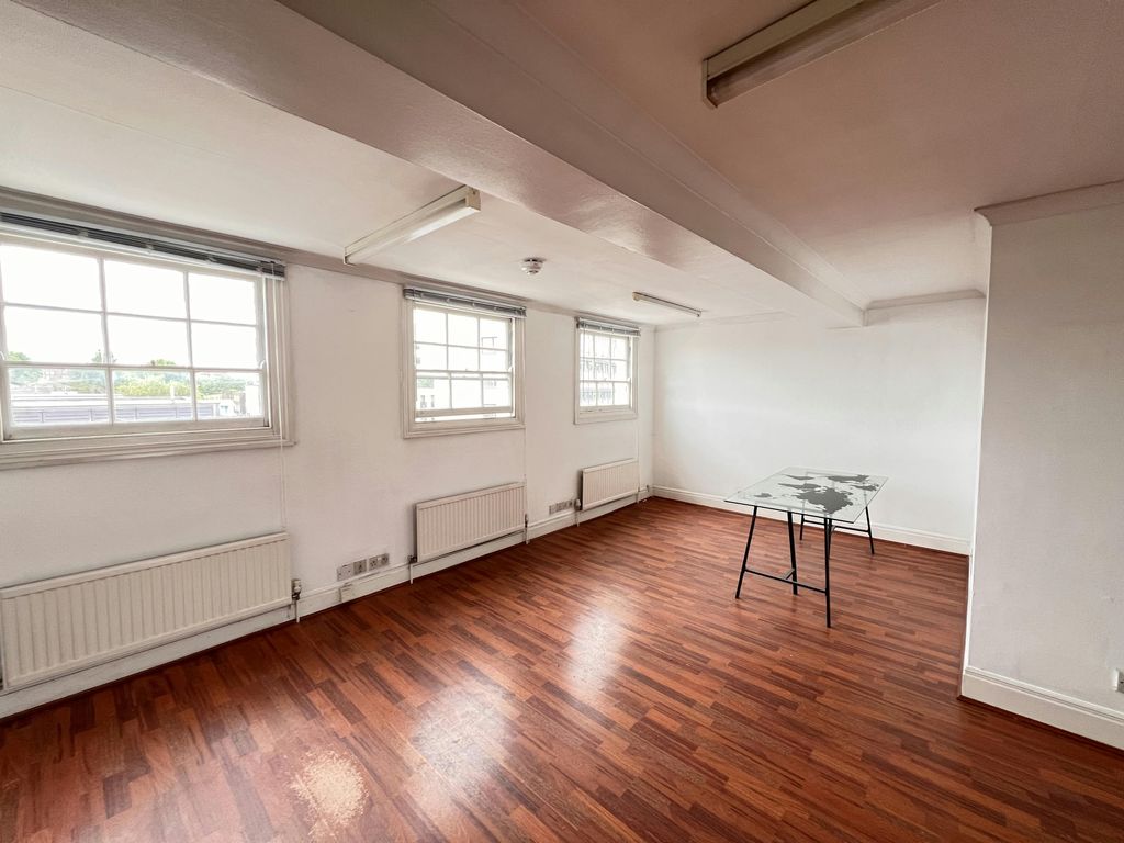 Property photo 3 of 5 20250611_112231784_Ios.Jpg