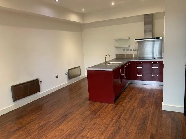 Property photo 2 of 15 Living Kitchen
