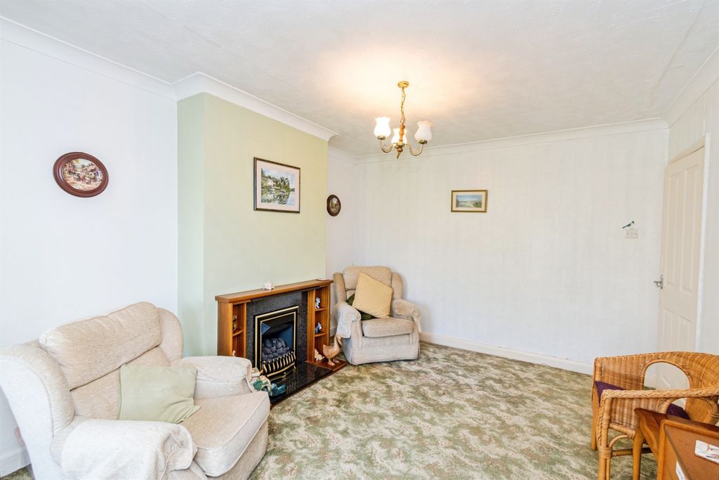 Property photo 3 of 20