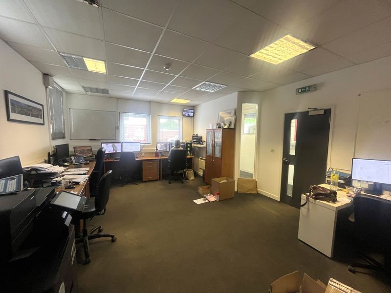 Property photo 3 of 10 Photo 3